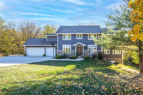 36670 Meadow Ln, Cumming, IA 50061