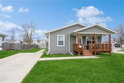 514 W Montgomery St, Knoxville, IA 50138