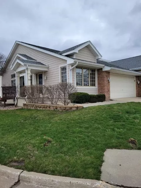 4400 Ep True Pkwy #60, West Des Moines, IA 50265