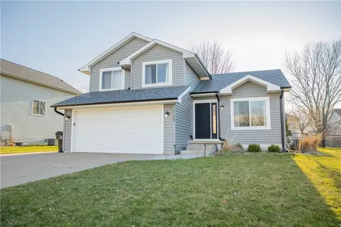 120 SE Dogwood Ln, Waukee, IA 50263