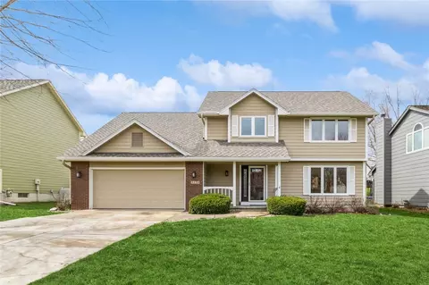 2150 NW 140th St, Clive, IA 50325