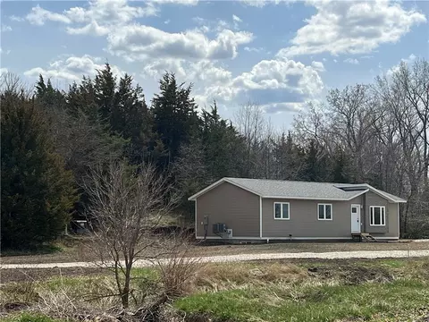 3393 Fairman Ave, Baxter, IA 50028