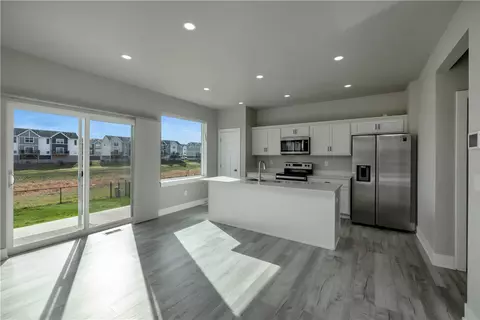 1562 S Redtail Ave, West Des Moines, IA 50265
