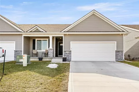 719 NE Maple St, Elkhart, IA 50073