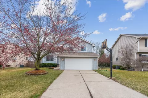 175 Terrace Dr, Waukee, IA 50263