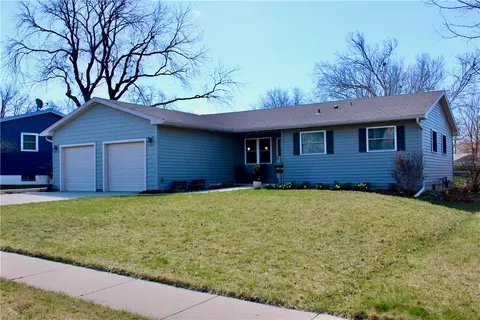 1218 Jefferson St, Ames, IA 50010