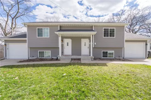 902 Rittenhouse St, Des Moines, IA 50315