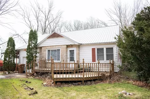 505 Hardin St, Farnhamville, IA 50538