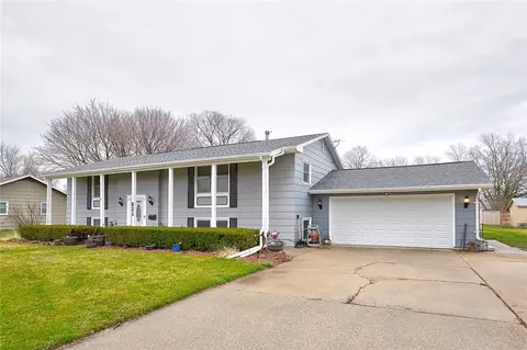 621 S 8th Ave, Winterset, IA 50273