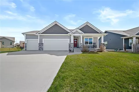 2011 NW 24th St, Ankeny, IA 50023