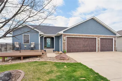 1720 30th Ave SW, Altoona, IA 50009