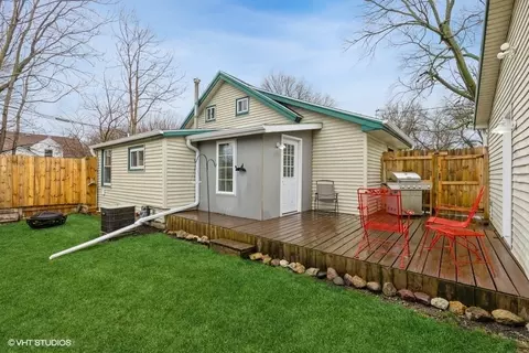 3221 E 12th St, Des Moines, IA 50316