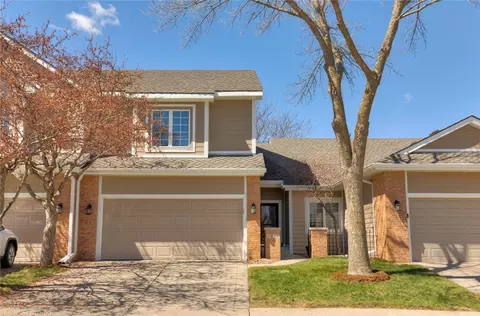 1430 Legend Dr, Clive, IA 50325