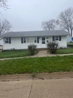 918 N Harlan St, Knoxville, IA 50138