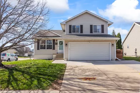 2801 SW Homestead Cir, Ankeny, IA 50023