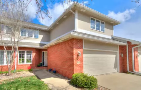 1500 Crown Colony Ct #430, Des Moines, IA 50315