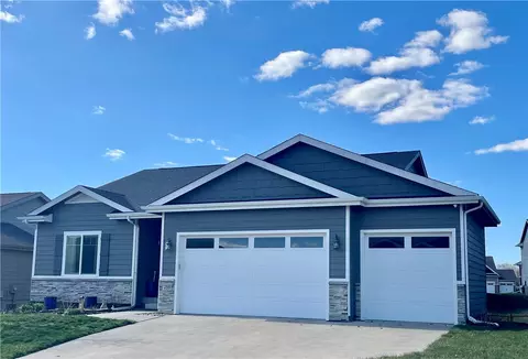 255 Dunham Dr, Waukee, IA 50263