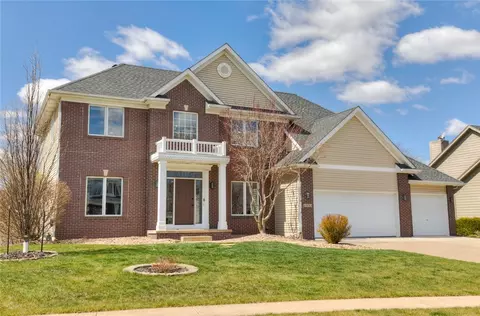 1532 NW 125th St, Clive, IA 50325