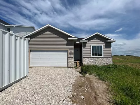 220 S Valley View Dr, Norwalk, IA 50211