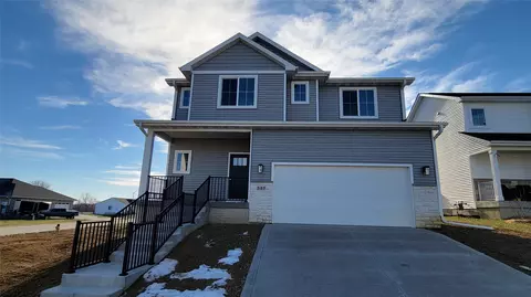 340 Marie Ave, Norwalk, IA 50211