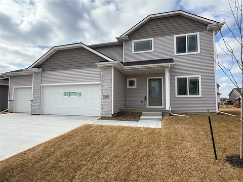 1410 NW Benjamin Dr, Ankeny, IA 50023