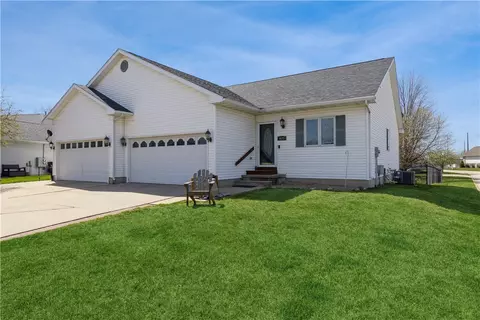 625 SE Kensington Rd, Ankeny, IA 50021