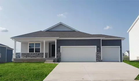 1350 NW Brandywine Ln, Waukee, IA 50263