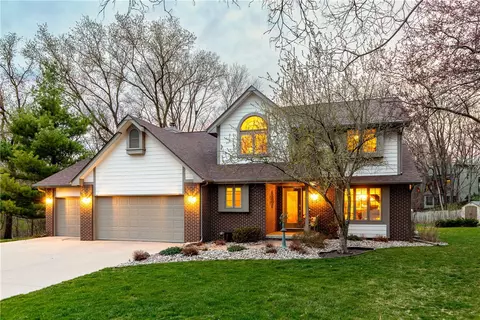 615 Chelsea Ct, Ames, IA 50014