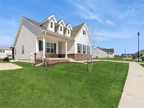 2116 SW Cascade Falls Dr, Ankeny, IA 50023