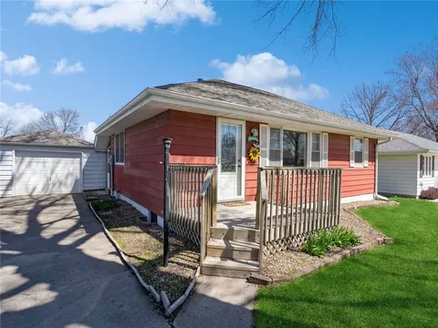 1012 Euclid Ave, Indianola, IA 50125