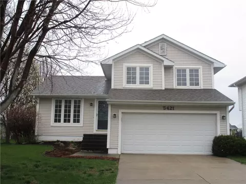 5421 NW 92nd St, Johnston, IA 50131