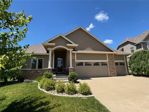 7169 Reed Ln, West Des Moines, IA 50266
