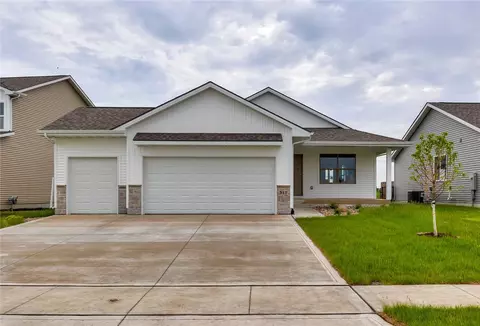 317 Fireside Dr NW, Bondurant, IA 50035