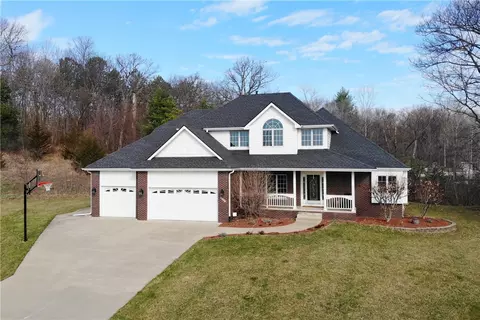 4587 River Forest Cir, Johnston, IA 50131