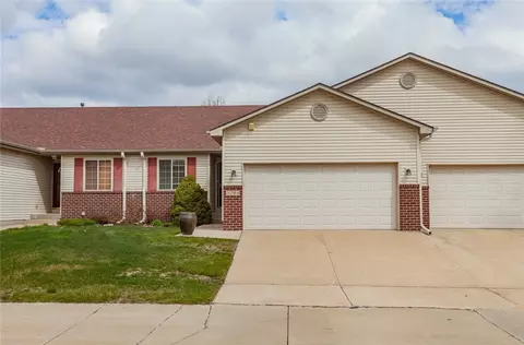 3204 SE Turnberry Dr, Ankeny, IA 50021