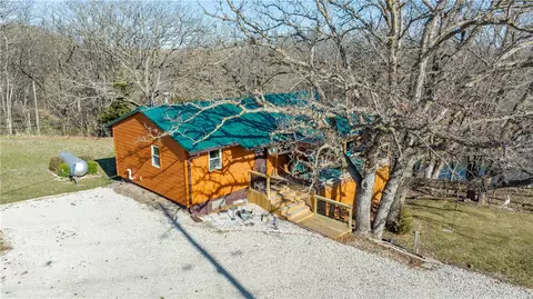 8107 Hickory St, Dexter, IA 50070