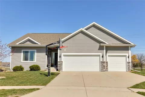 2117 NW Woodland Dr, Ankeny, IA 50023