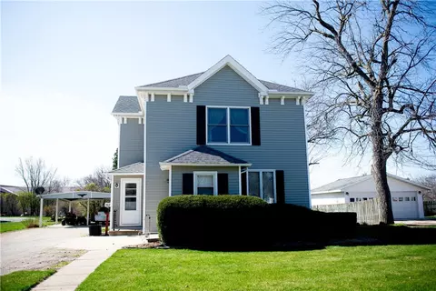 502 SE Mills St, Greenfield, IA 50849