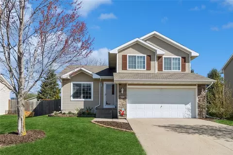 375 SE Olson Dr, Waukee, IA 50263