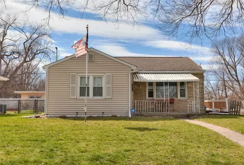 3116 26th Pl, Des Moines, IA 50310