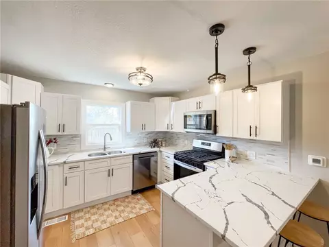 3110 School St, Des Moines, IA 50311