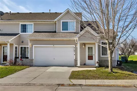 4142 Eisenhower Ln #8, Ames, IA 50010