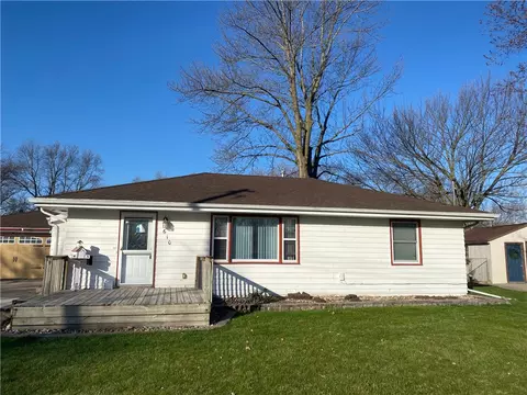 610 SW Ash Dr, Ankeny, IA 50023