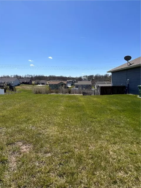 5371 Destiny Dr, Pleasant Hill, IA 50327