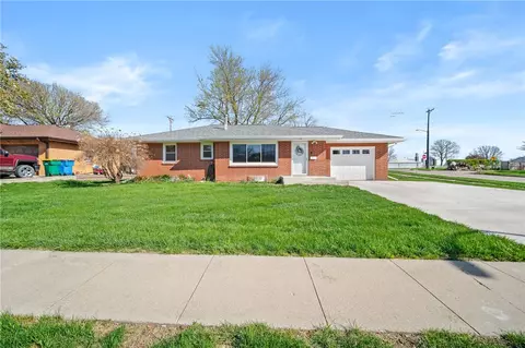 1500 W 3rd Ave, Indianola, IA 50125