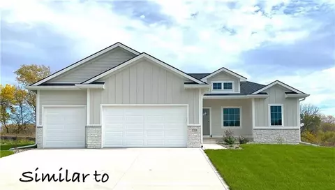 320 NE 62nd St, Ankeny, IA 50021