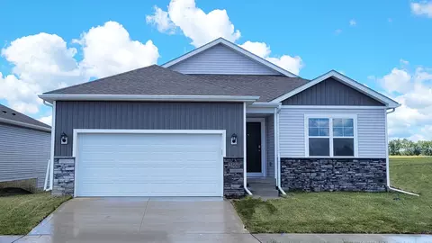 420 Quetzal Dr, Norwalk, IA 50211