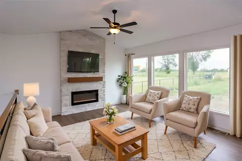 1411 6th St SE, Altoona, IA 50009