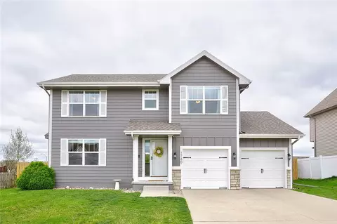 1740 SE Greentree Dr, Waukee, IA 50263