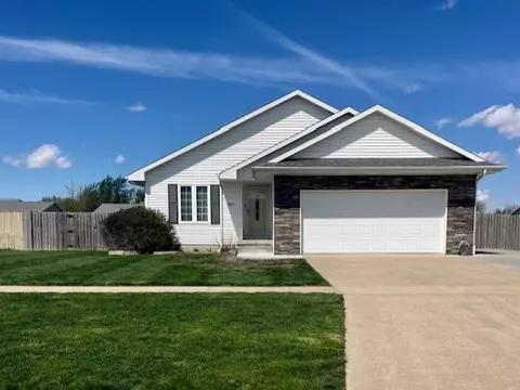 203 W Ashtyn Ln, Prairie City, IA 50228